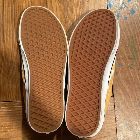 Yellow checkered slip on vans - Picture 8 of 9